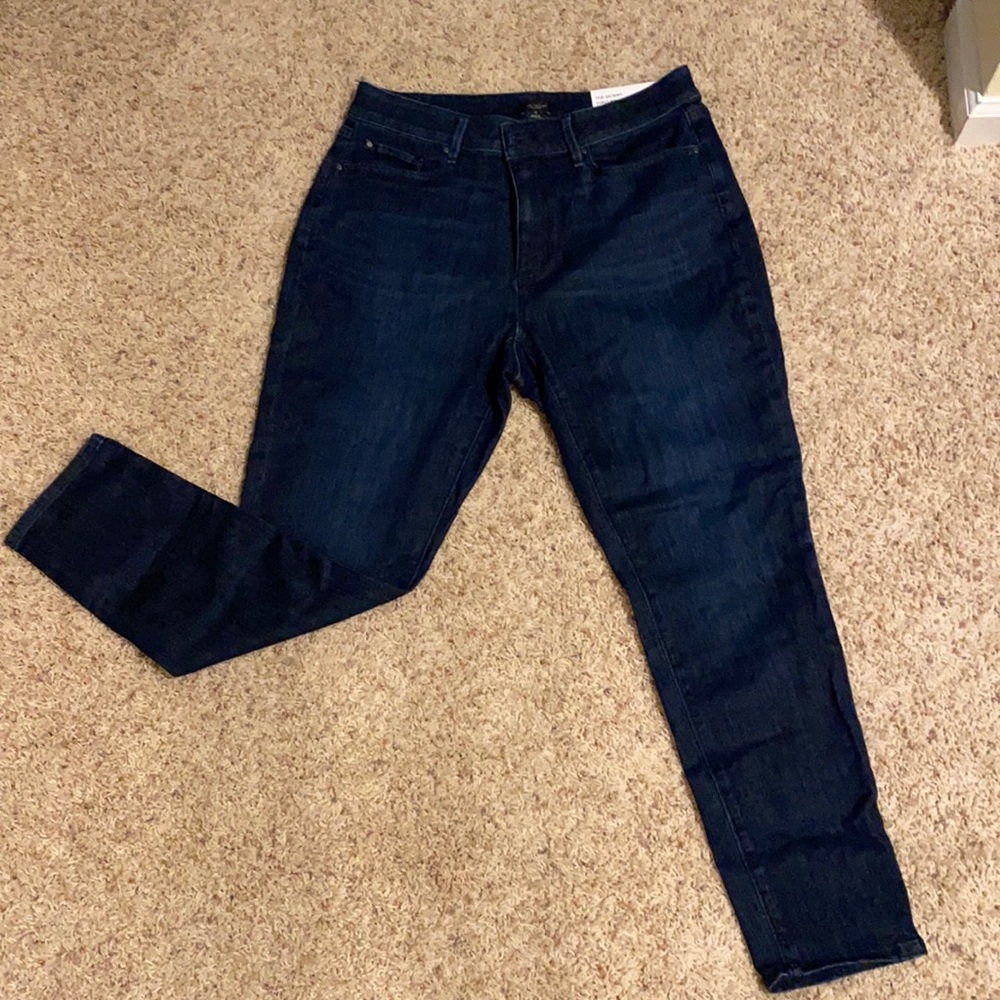 Ann Taylor Factory Skinny Curvy Fit Ankle jeans
